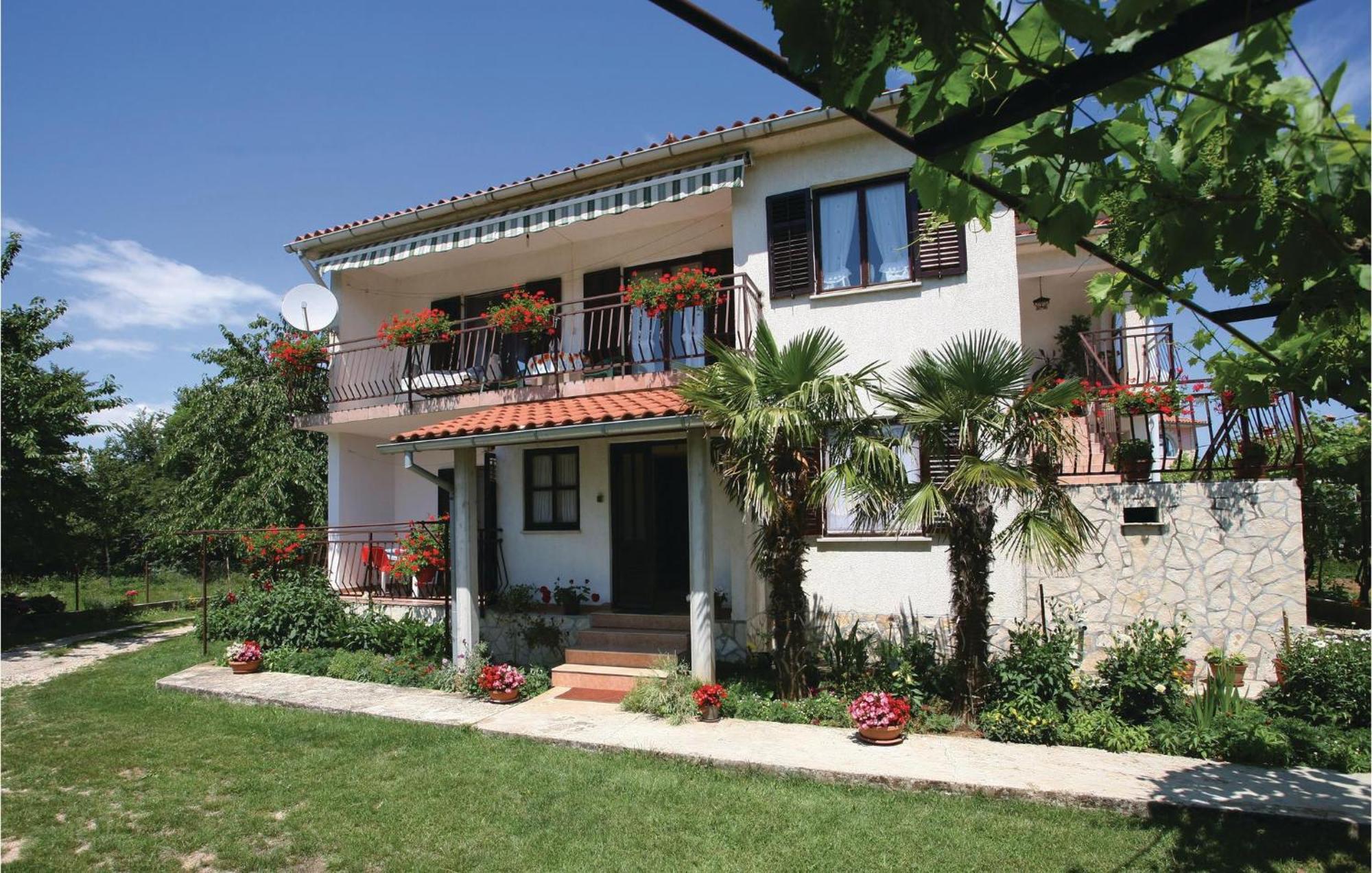 2 Bedroom Gorgeous Apartment In Labin Rasa Exterior photo