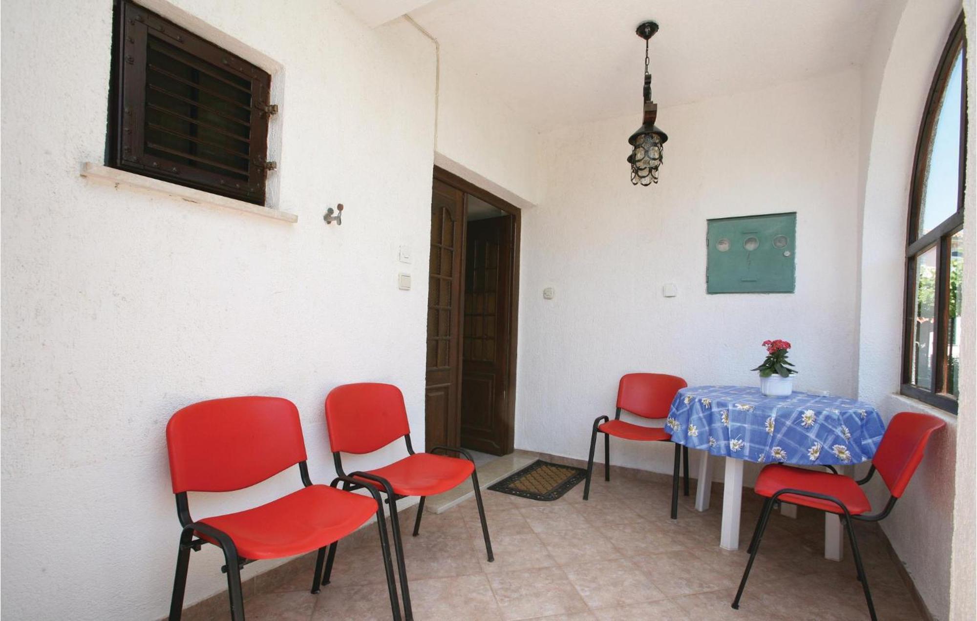 2 Bedroom Gorgeous Apartment In Labin Rasa Exterior photo